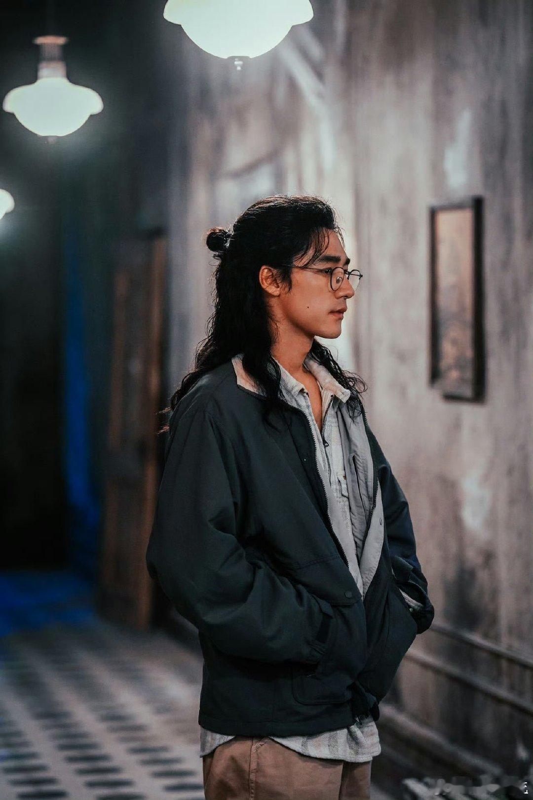 没看出来双胞胎都是此沙演的 天呐！我观影的时候完全被跌宕起伏的情节牵着走，眼睛一
