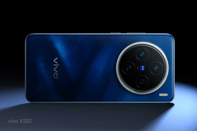 vivo X300系列相机规格曝光！2亿像素主摄+长焦微距的高性能配置，拍照性能