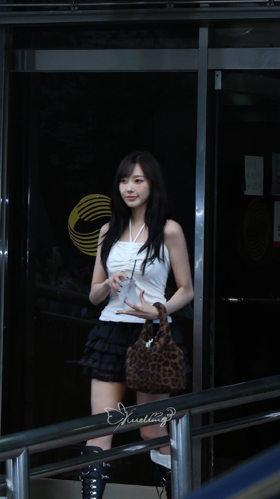 吉赛尔音乐银行下班路透，这都美成啥样了，美女好辣🥵 ​​​