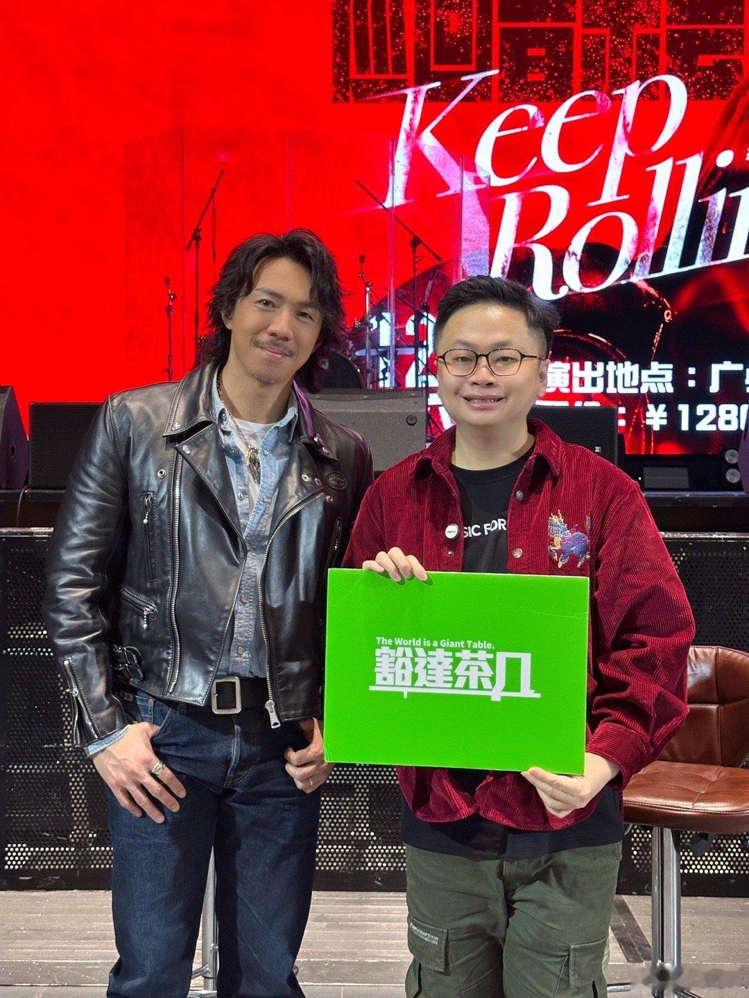 广州年轻人的出路，就是买的演唱会门票！出道二十年，终于重拾歌手身份，爱唱歌、爱写