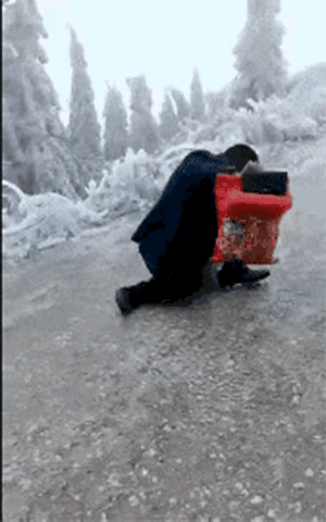 这冰雪天气，想要走个亲戚，不能不去，去又去不了，这咋怎啊！