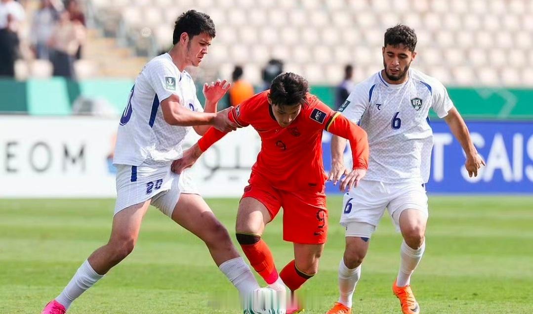这李日天一两个球扑出来是运气，多少个扑出来就是水平了。U23国足vs乌兹别克斯坦