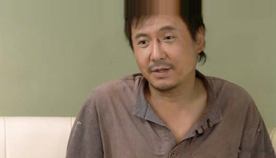 沈腾路演被粉丝叫爸爸沈腾听到被粉丝叫爸爸的反应请善待老人。沈腾路演被粉丝一声“爸