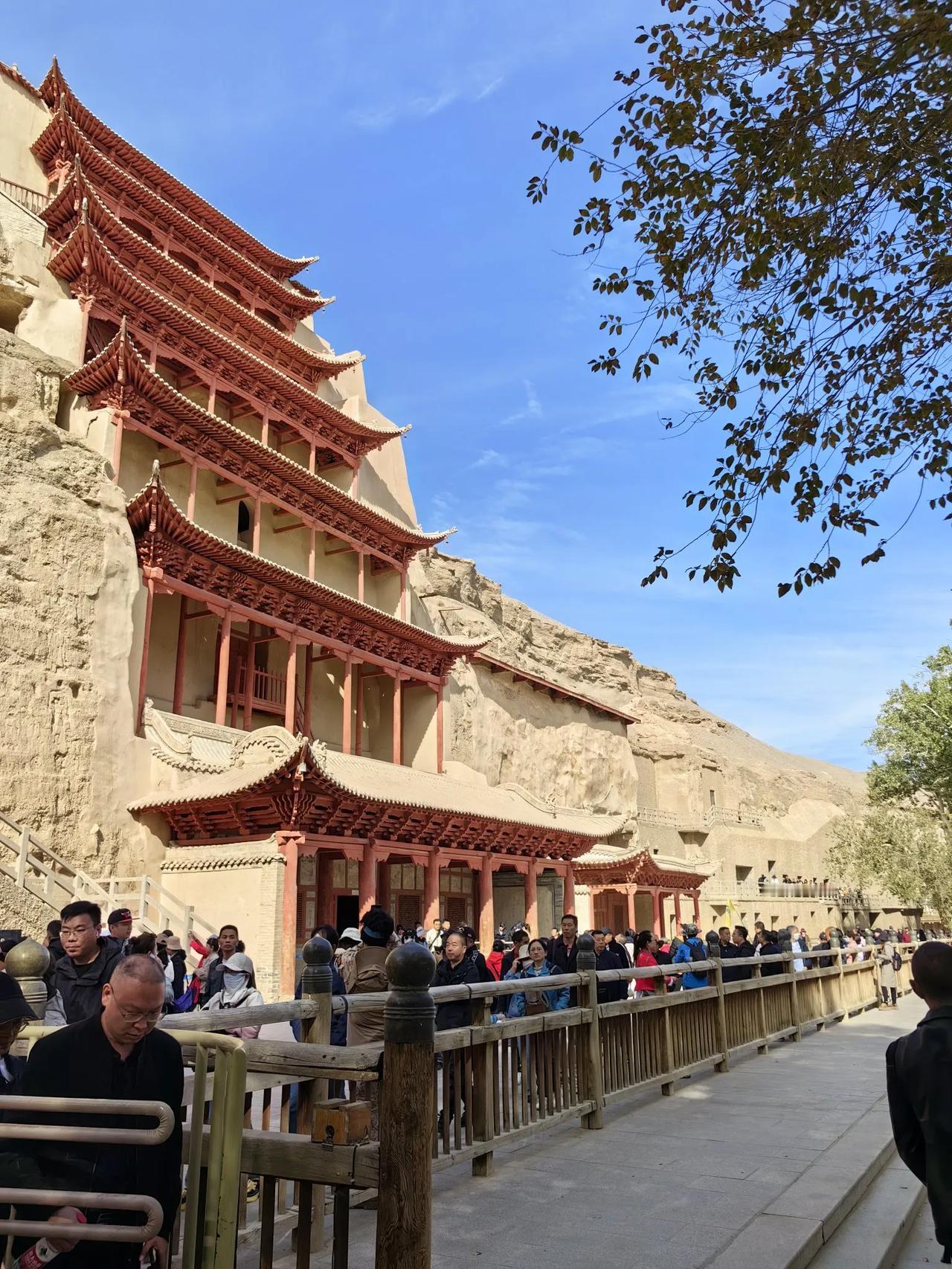 善恶之间，没有泾渭分明的边界，他们相互渗透，相互融合。