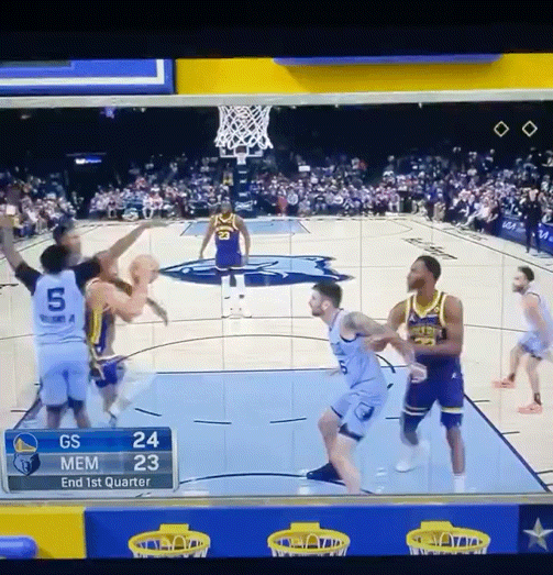 强硬的防守[笑cry][笑cry]库里依然没有哨子[哆啦A梦害怕]#转发接龙开新