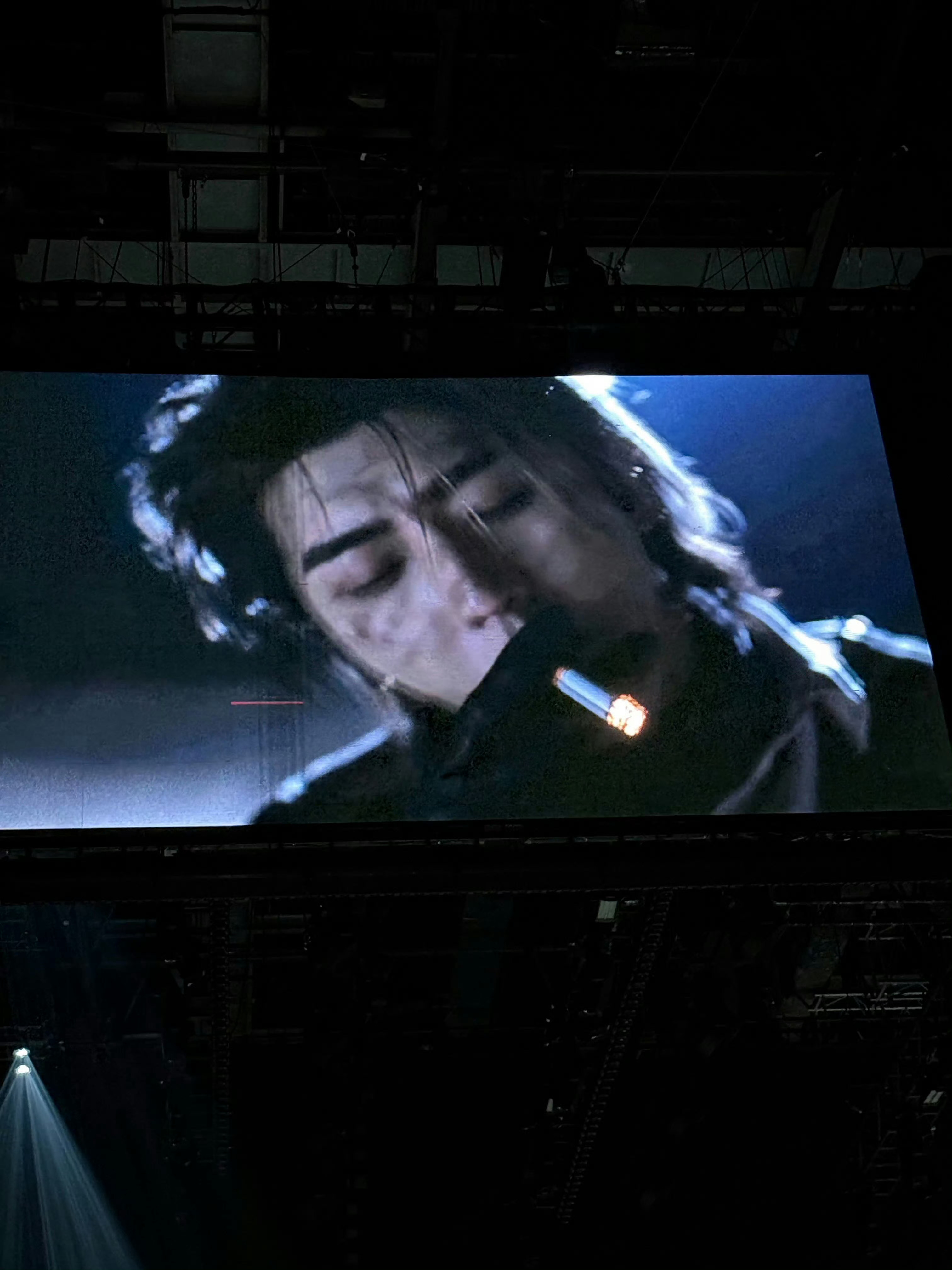 被蔡徐坤帅死也是一种死法。 