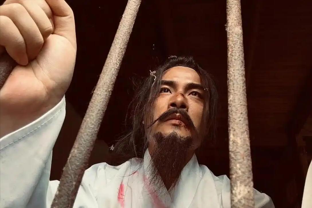 文天祥被杀后，沦为官奴的妻子前去收尸，当看到丈夫留下的遗言后，她在埋葬夫君后，选