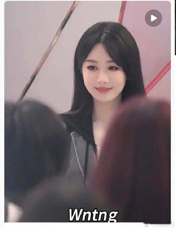 杨紫最近长这样，怎么有点儿撞脸徐梦洁呢 ​​​