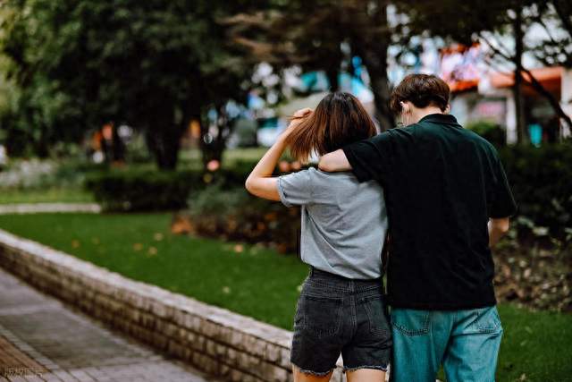 结婚10年我才懂：好的夫妻关系，从来不是“三观一致”