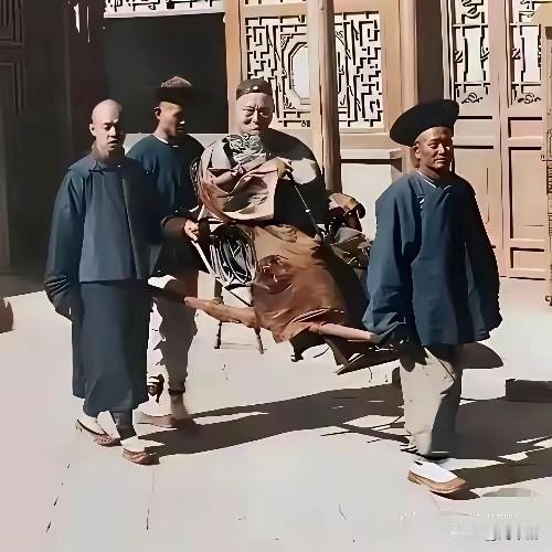 都想坐轿子，谁来抬呢？
天上不会掉馅饼🥧
要想出息，必须靠努力！