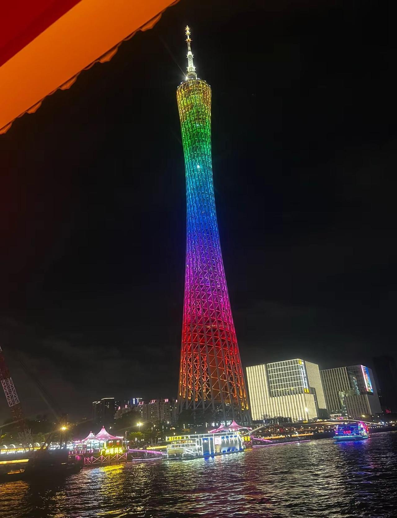 一起吹吹珠江的晚风