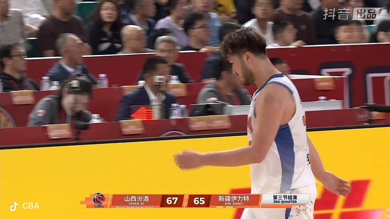 新疆飞虎男篮这帮新的阵容打的不错！

       在刚刚结束的新疆飞虎男篮客场