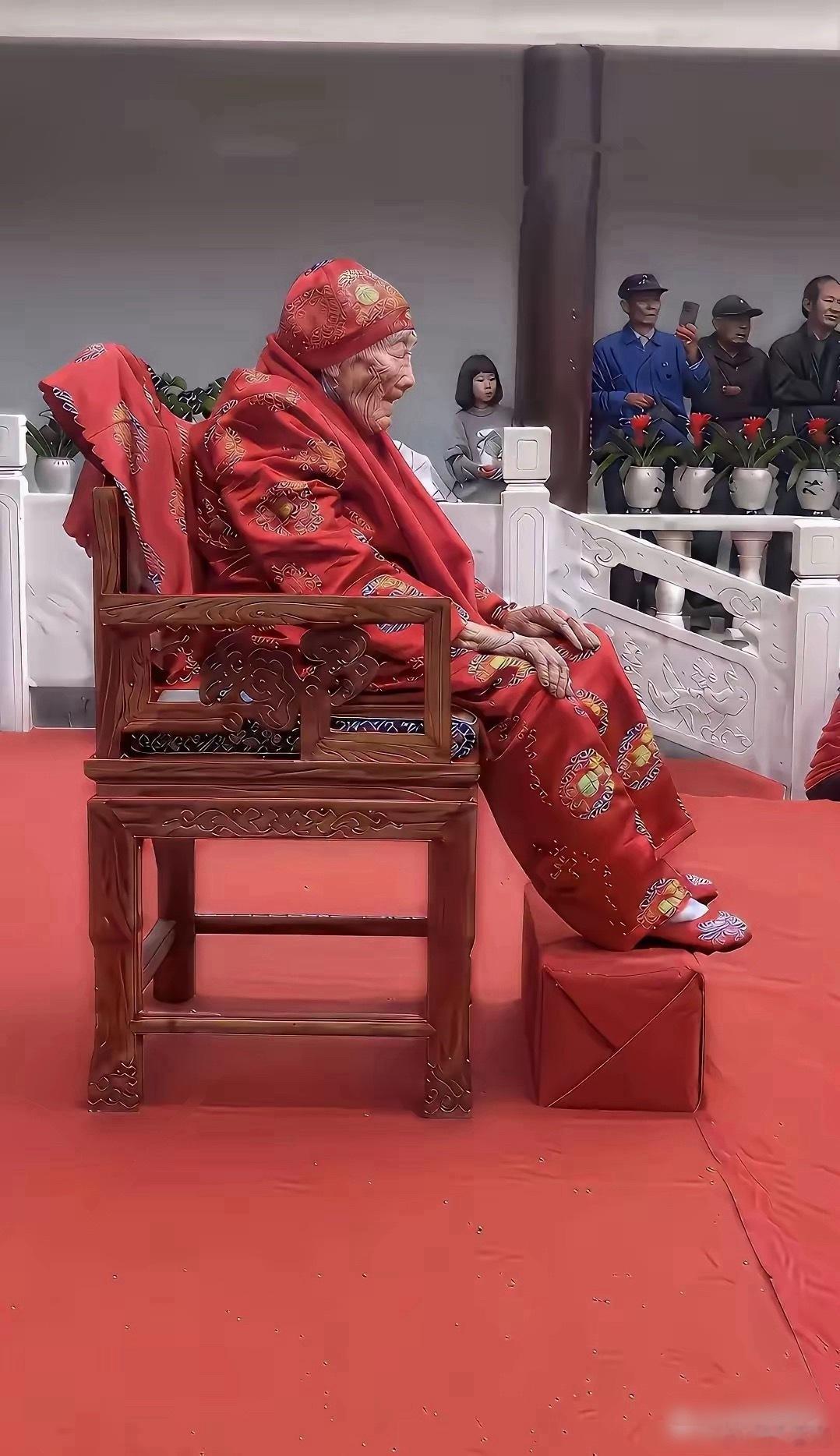 这位老人已是风烛残年，过这个大寿还有意义吗？ ​​​