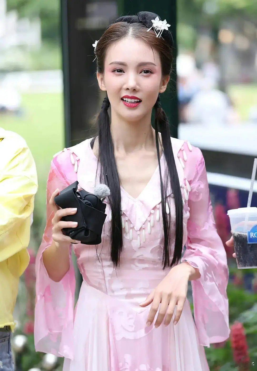 金晨现在怎么变成这样了 
