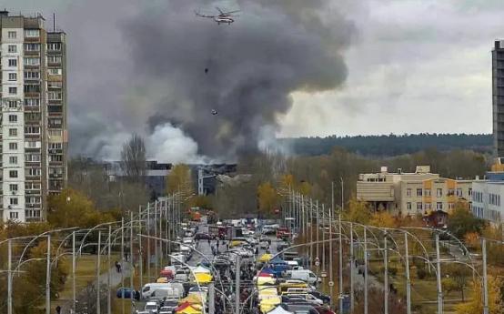 乌克兰共遭到俄军524个空袭武器的攻击，其中包括476架无人机和48枚导弹。乌克