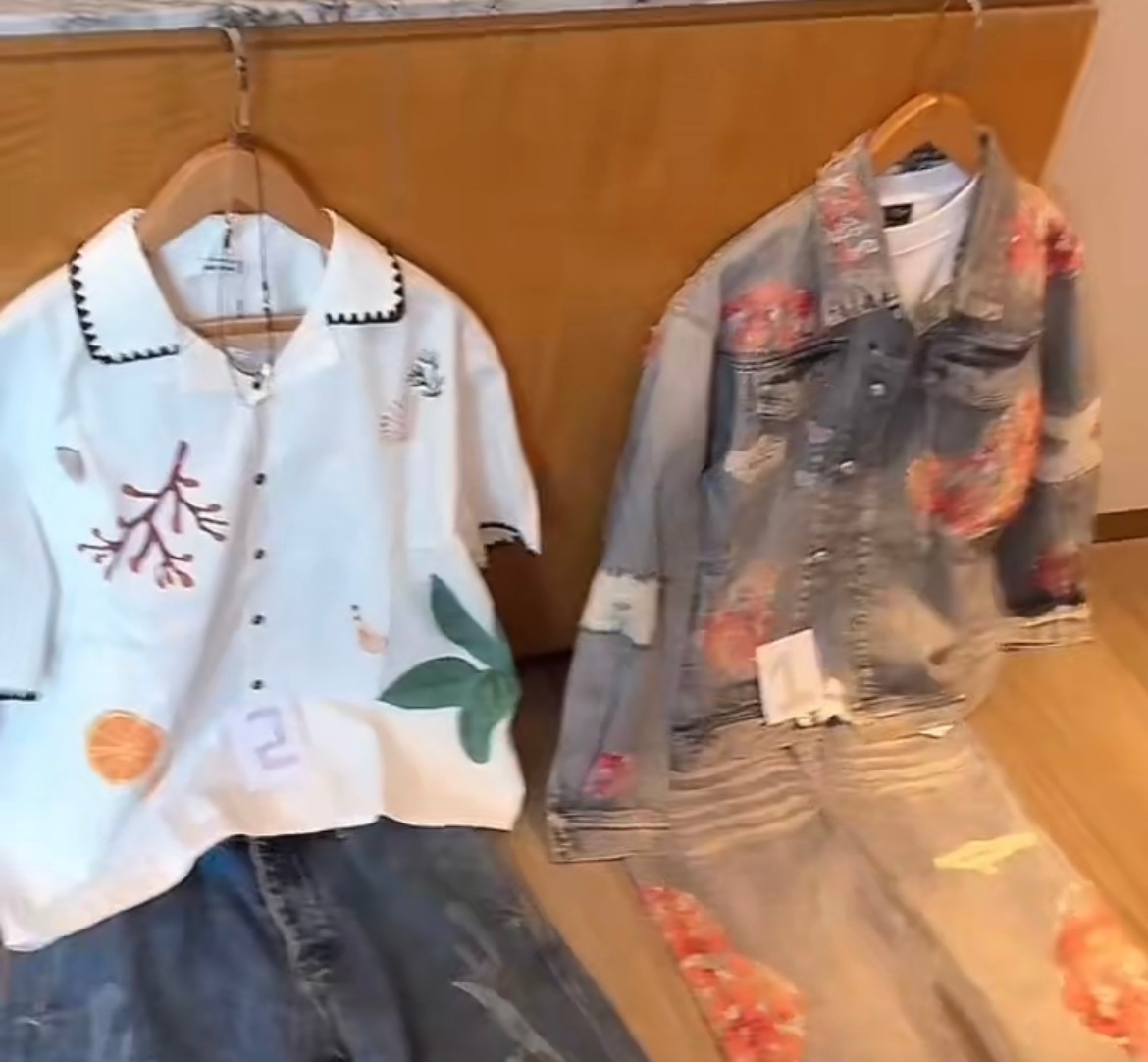 敖子逸 这衣服上电视穿不得  把这衣服穿上节目之后估计就是乌龙事件加一，敖子逸把