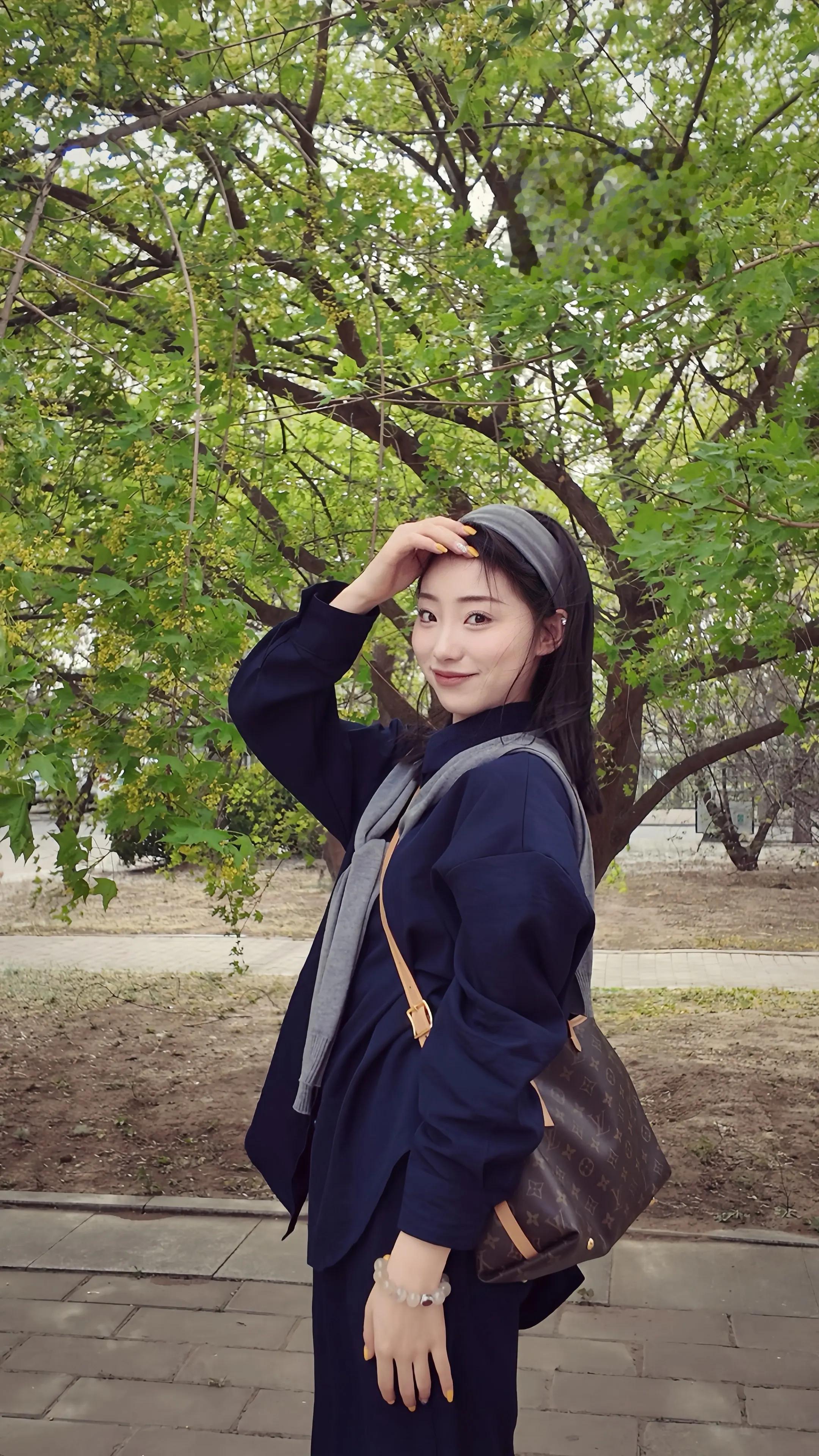 生活的幸福 不是富足而是知足且满足.