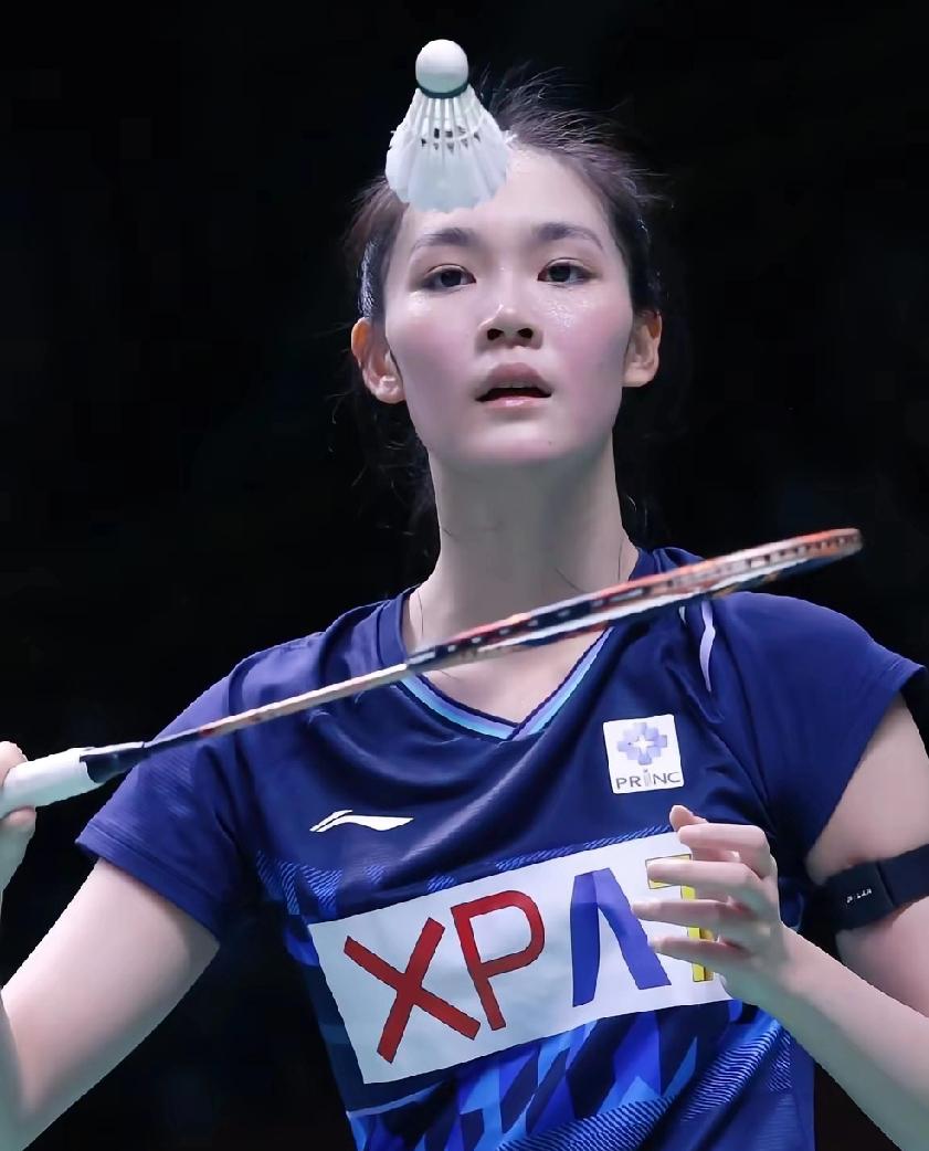 看来是真的，羽毛球绝对是一项，排毒养颜的运动，打羽毛球的人，气色、状态都很不错。