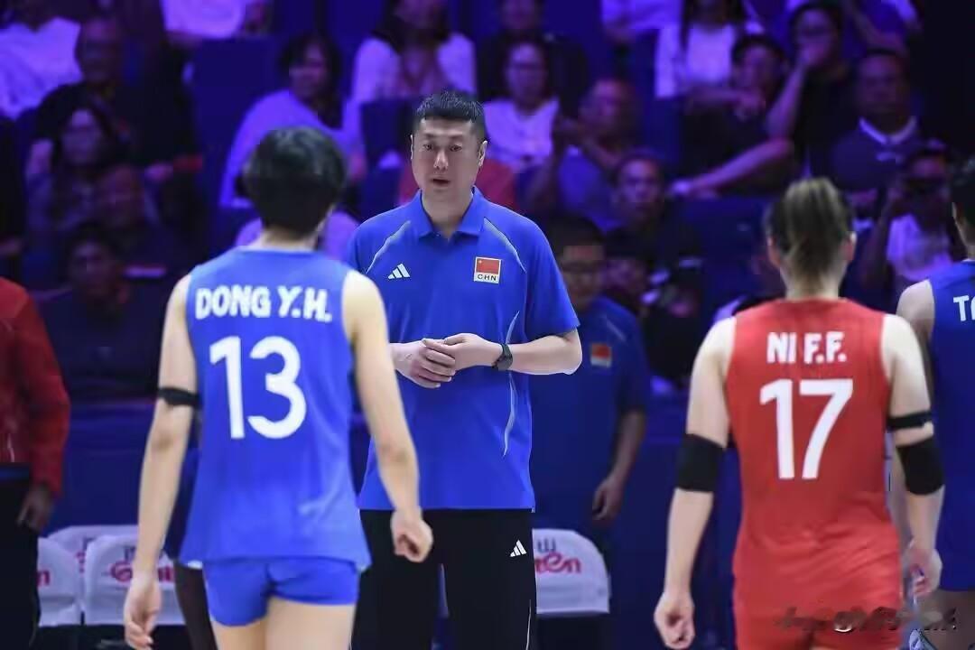 中国女排0比3捷克女排中国女排0比3不敌捷克女排，本场主打年轻首发阵容，郭中楠收