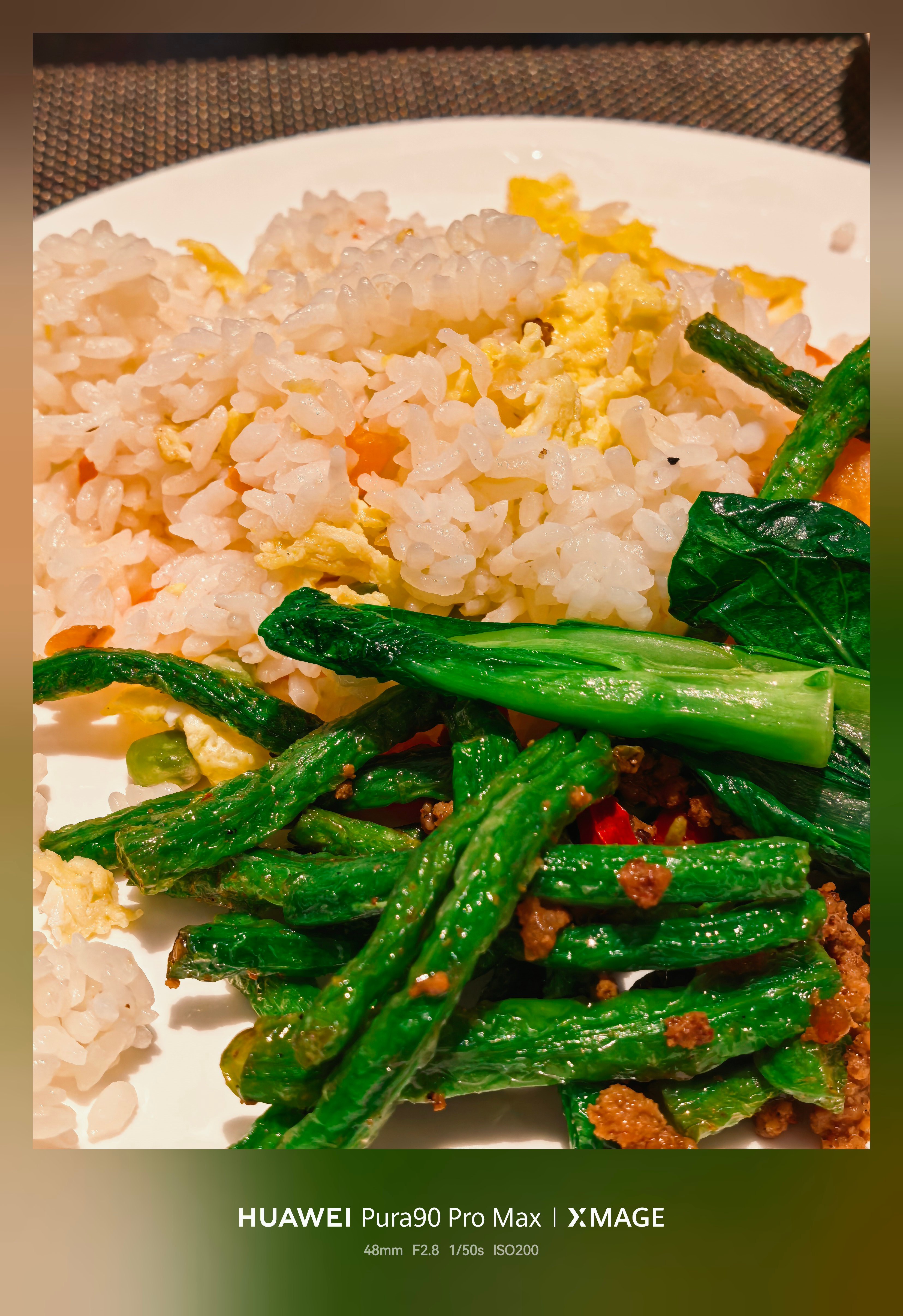 影像色彩处理的好看的手机是真的能让人把食物拍的看起来更美味啊… 