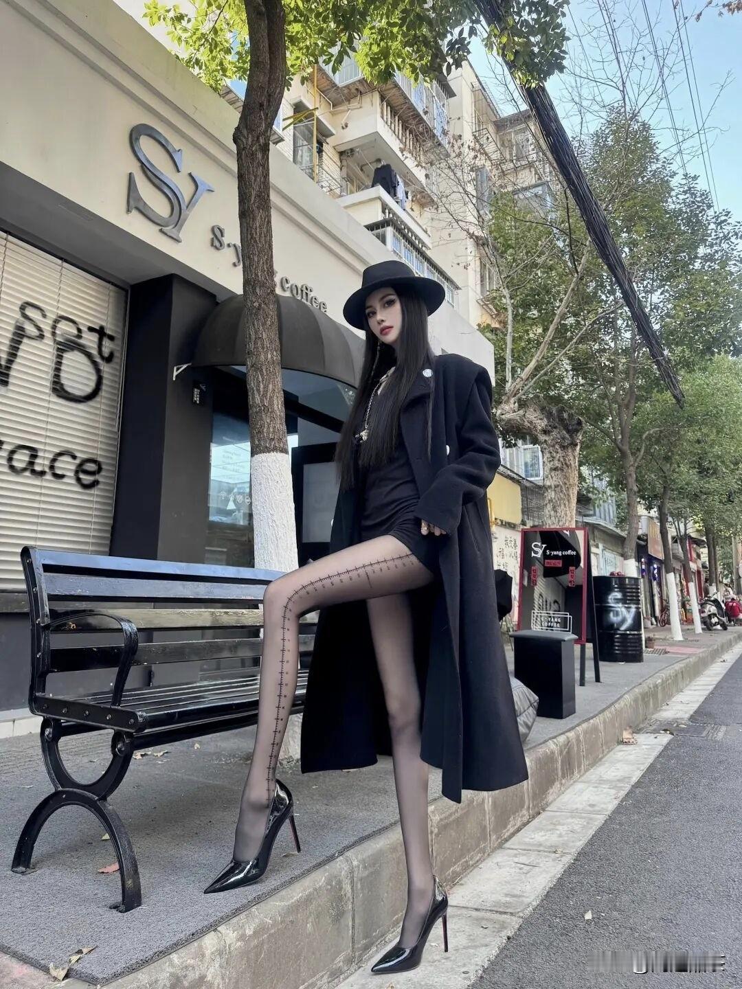 知性美女穿搭分享