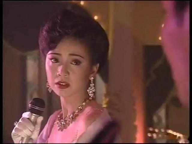 我和春天有个约会东方跨年重聚 这场重聚的本质，是一场盛大的集体记忆复苏仪式。当四