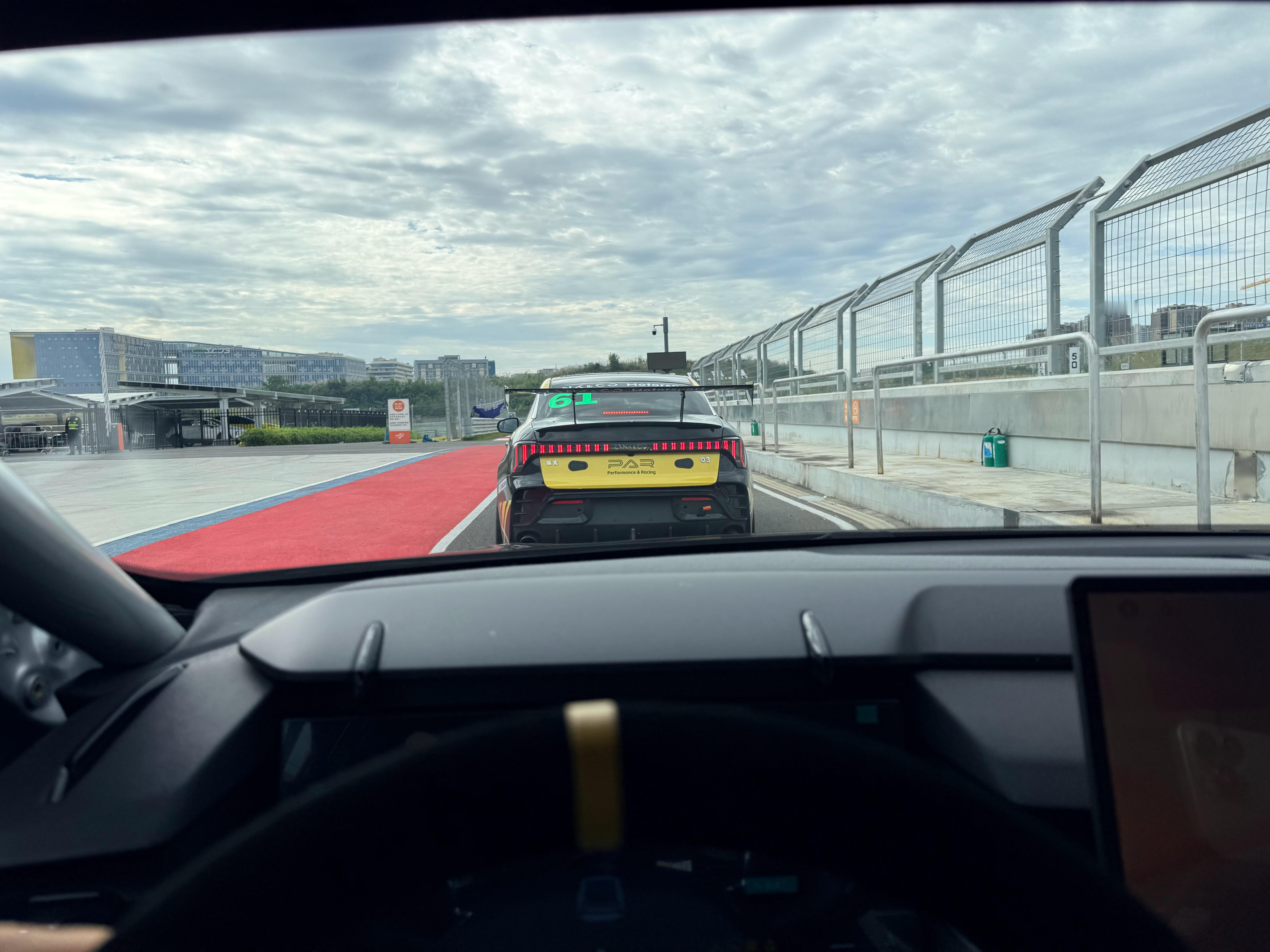 千万不要有跟人斗的心[喵喵] ​​​