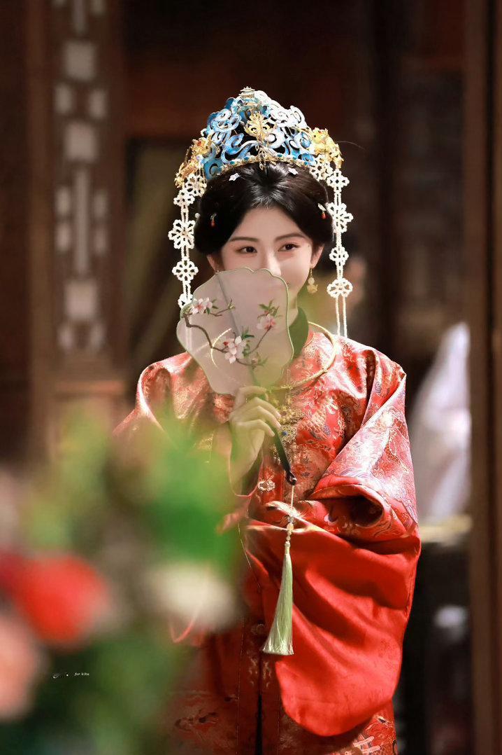 鞠婧祎[超话] jjy 鞠婧祎阿黛 jjy 鞠婧祎来战 你的世界下起了雨 而我就