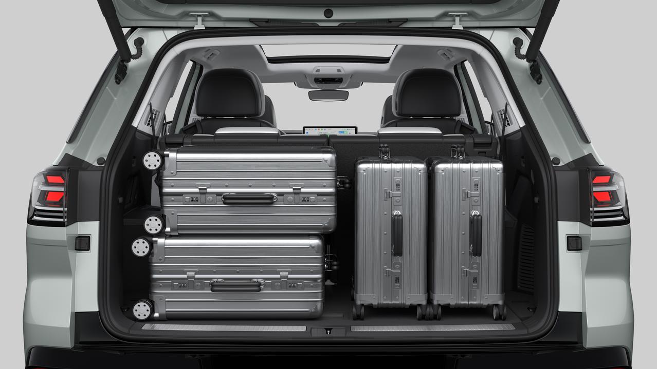 在家庭出行成为主旋律的今天，全新揽境以"空间动力双王炸"的实力，在家庭出行的关键