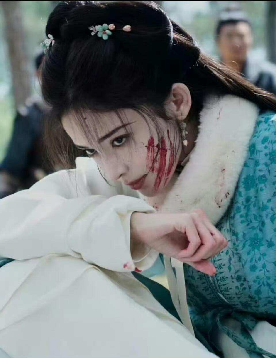 娜扎新剧三巴掌教耀祖做事谁没被娜扎这三巴掌爽到！弟弟挪用钱财还耍小聪明设阻碍，荣