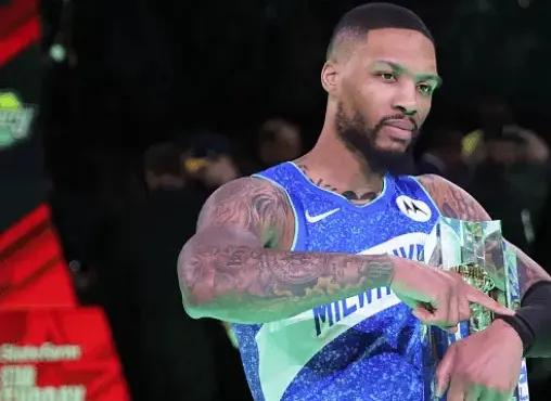 NBA全明星三分球大赛也能绝杀？投绝杀球果然是会上瘾的！
三分球大赛决赛，卫冕冠