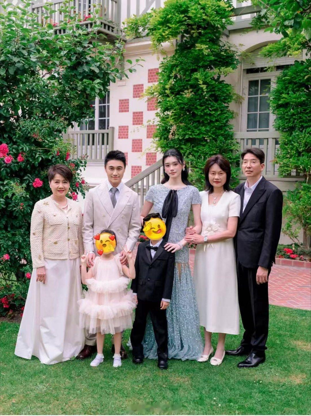 何家其他成员未出席奚梦瑶婚礼欢迎晚宴 奚梦瑶何猷君在法国举办婚礼了！本次婚礼和年