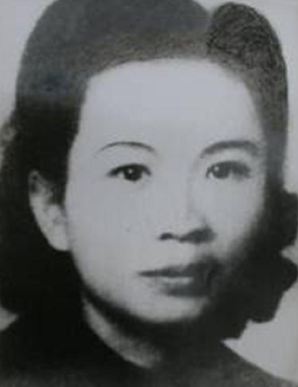 1949年9月，国民党重庆市长杨森，准备把亲侄女杨汉秀处决。
1949年9月17