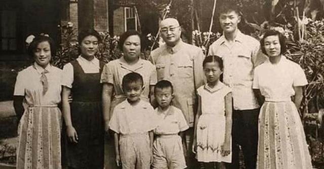 1973年，年迈的刘伯承元帅开始丧失了独立思维能力，并从那年开始，他再也没有离开