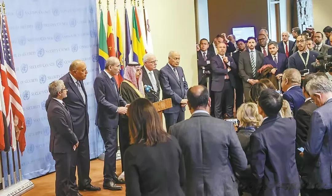联合国安理会召开了中东问题公开辩论会，结果是吵翻了天，任何问题没有解决。俄罗斯又