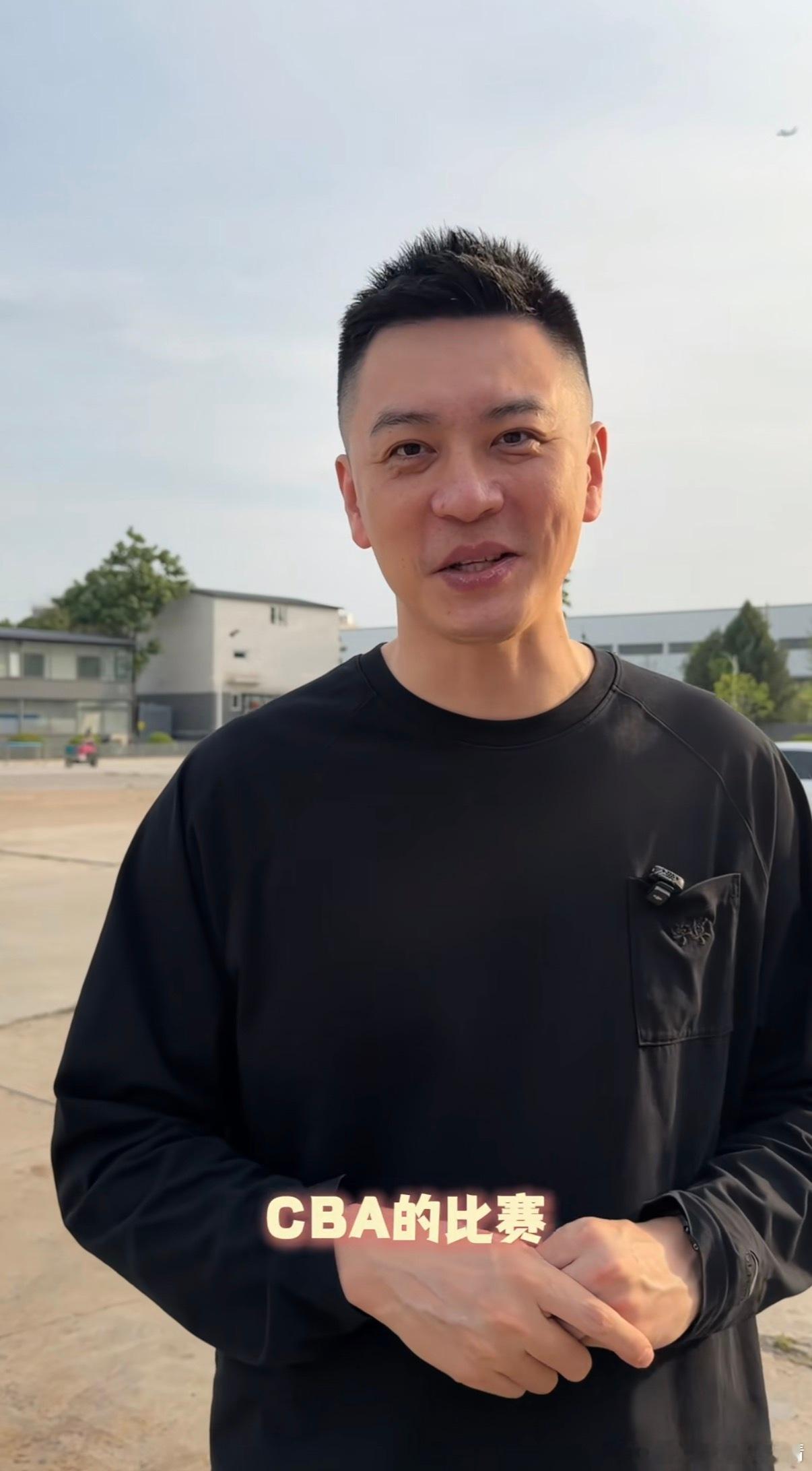 杨鸣 杨导：理论上最后一次解说CBA的比赛。“理论上”：总决赛应该没有G6了“最