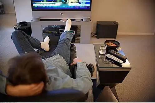 “有钱人真会玩！”河南许昌，一男子惊讶的发现，家人把某奇艺会员从2017年充值到