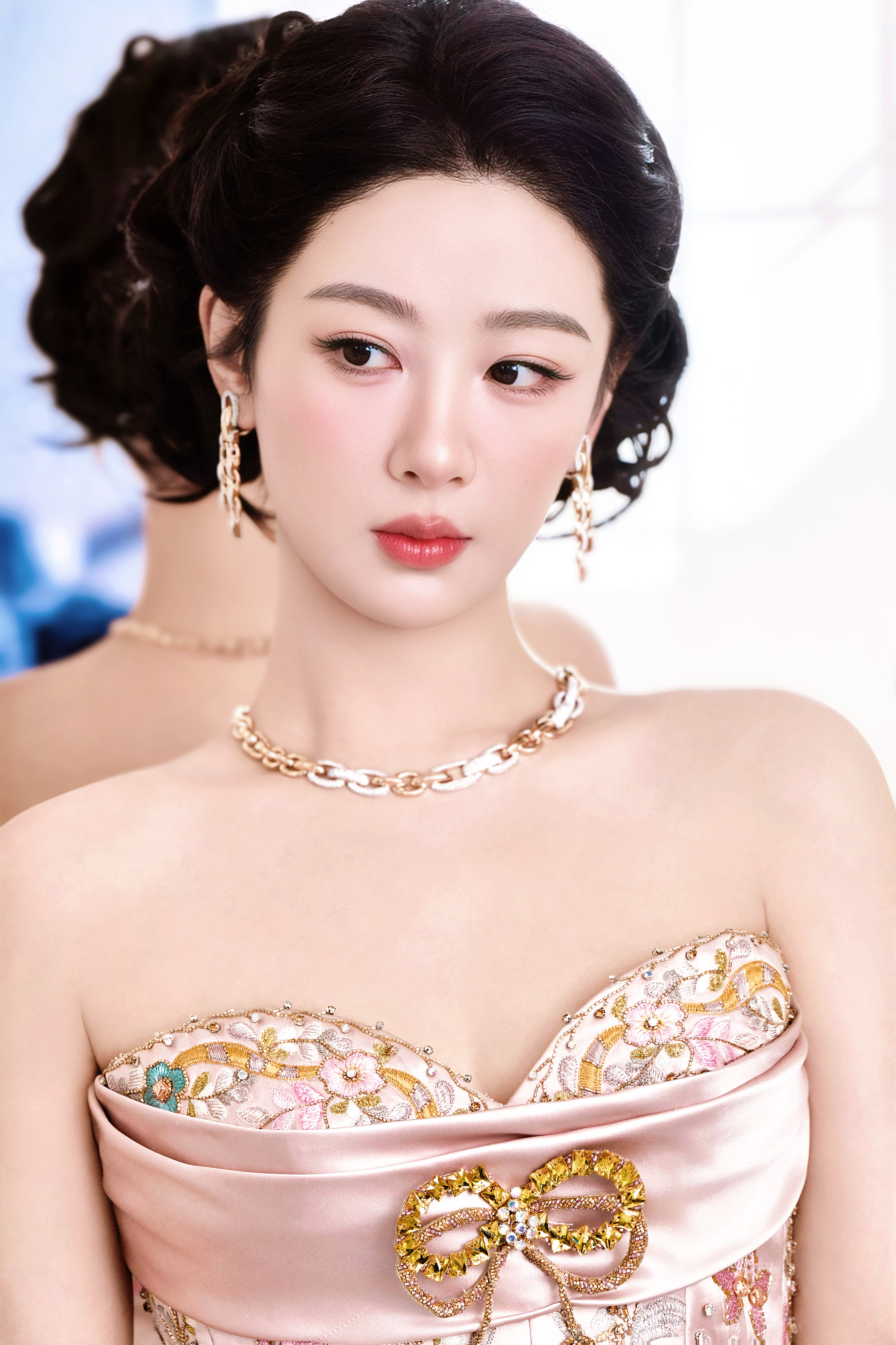 杨紫  月亮被嚼碎了变成星星 你就藏在那漫天的星光里✨晚安杨紫生命树 yz杨紫白