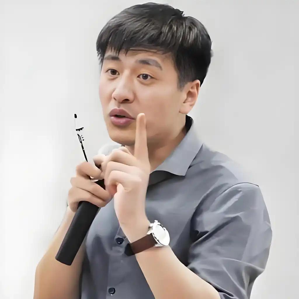 都说张雪峰那套填志愿的方法，其实就五步。
 
高考出分那几天，很多家长和考生拿着