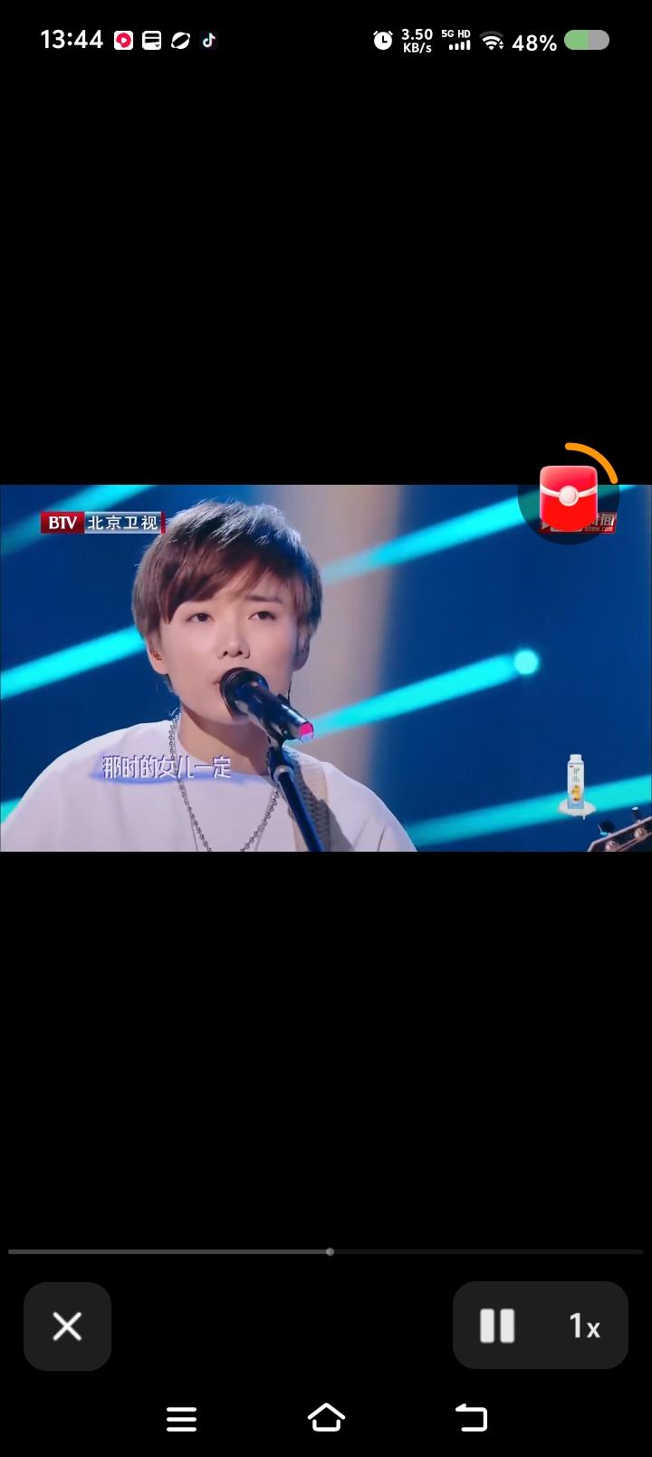 歌曲《父亲的散文诗》，两种风格，你喜欢哪个？
李健的歌，优点是声音空灵，发音清晰