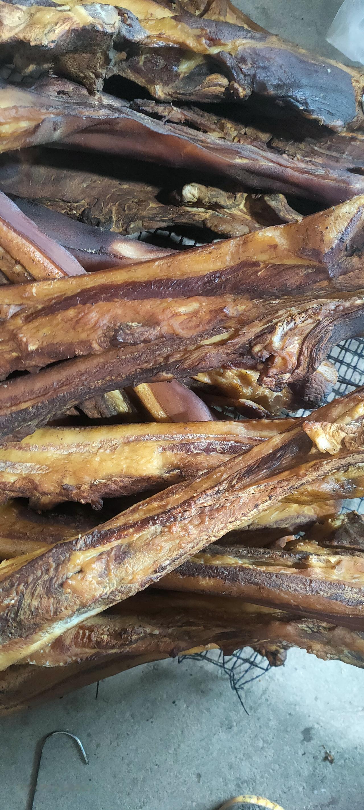 你喜欢吃柴火灶做的食物吗?你喜欢吃柴火灶做的食物吗？
 
我格外偏爱柴火灶烹制出