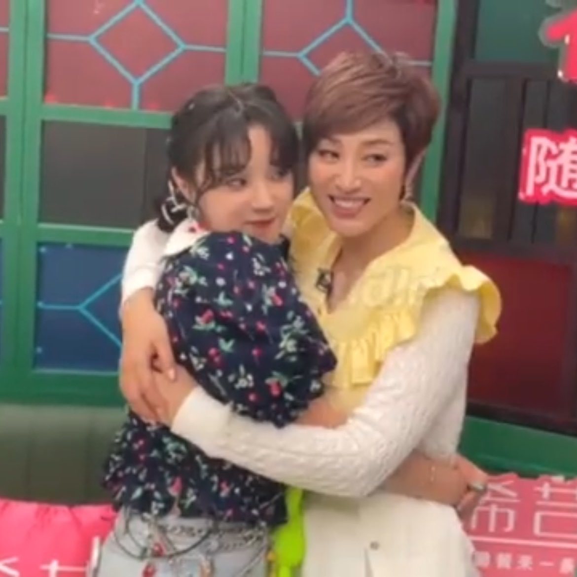 一句“有什么事保持联系啊”从21年一直维持到现在🥹21年&26年 妹宝变成su