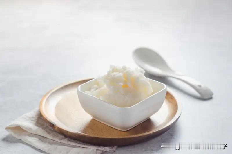 研究发现每天吃点猪油有助控制体重 一直以为猪油是“减脂黑名单”食材，没想到最新研