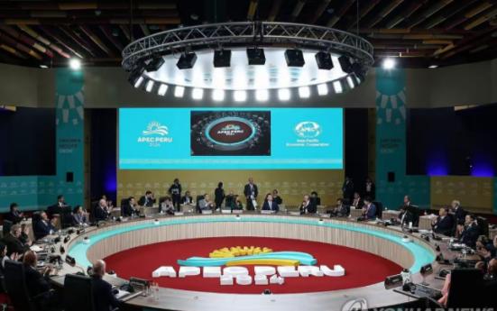 中国出席韩国APEC会议并顺道访韩，这步棋走得很有讲究。有些人纳闷，之前韩国总统