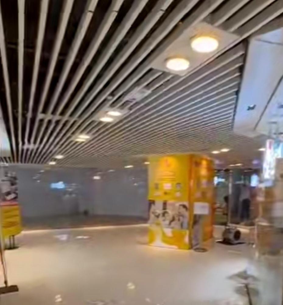 有没有发现，这个假期去香港的游客少了，整个以往摩肩接踵的香港变的如同空城，没有游