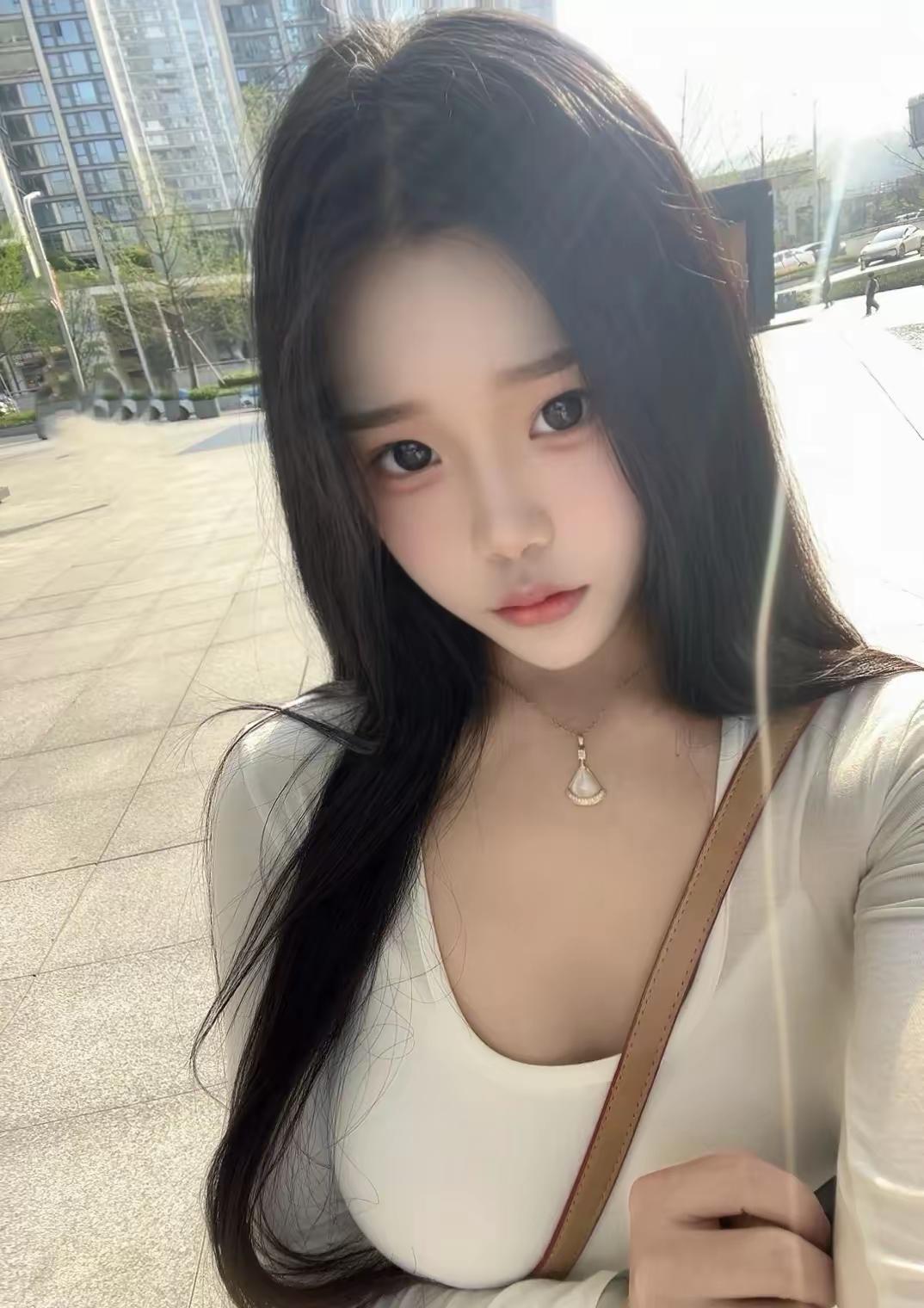 长夜灯火阑珊处，美人如画入梦来。