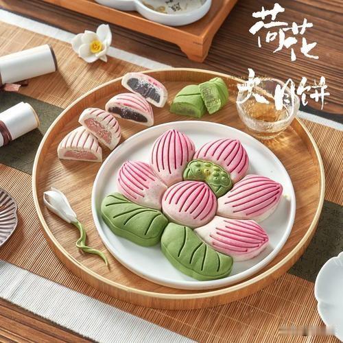 一轮中秋月，
千里寄相思！
