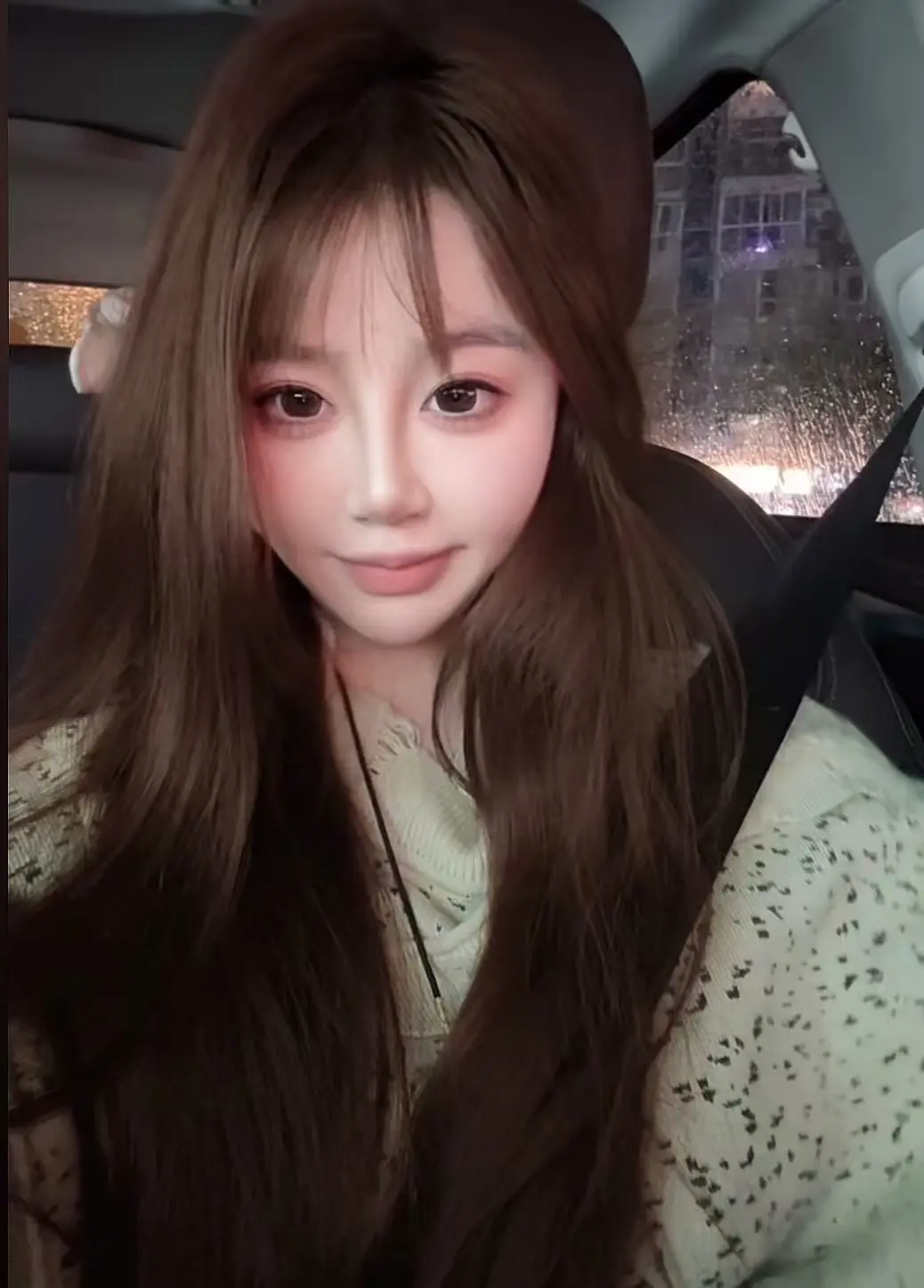 爱一个人先要爱她多变的天气 爱她的明媚也接受她的破碎