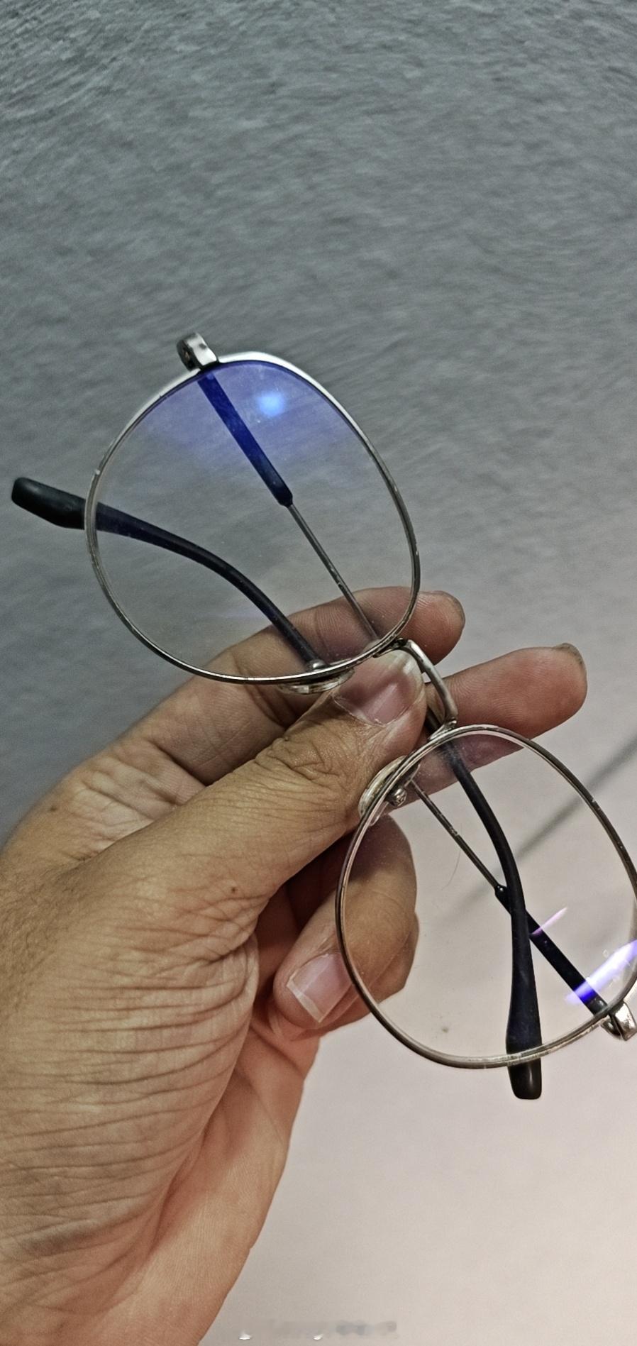 找到了之前的眼镜，舒服了，哈哈。 