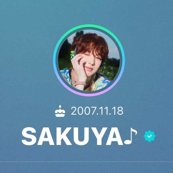 正在参加listening party的粉丝名字后面都有个🎶的符号所以saku